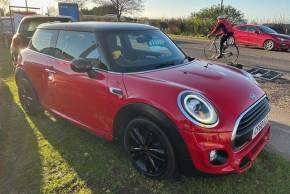 MINI HATCHBACK 2018 (68) at Tollbar Motors Grimsby